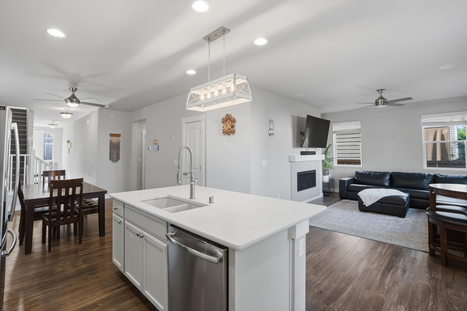 Open-Concept Main Level